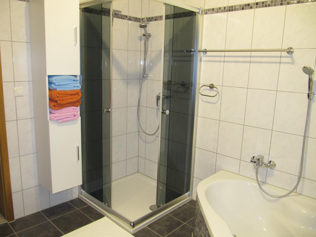 Ferienwohnung Weigert Sinzing Szoba fotó
