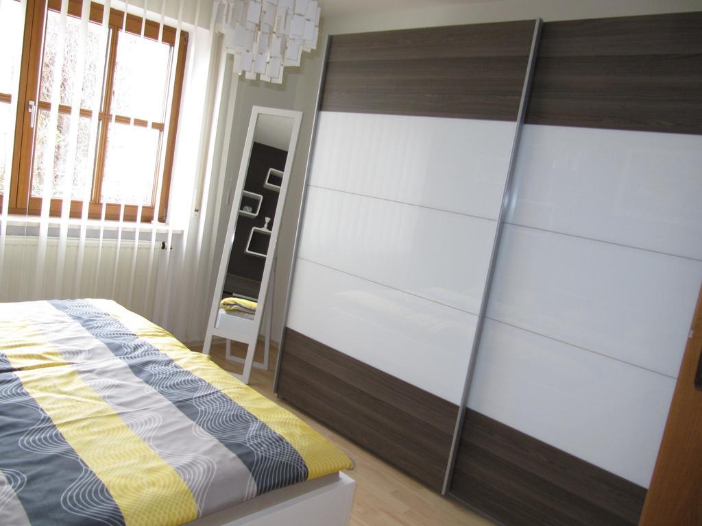Ferienwohnung Weigert Sinzing Szoba fotó